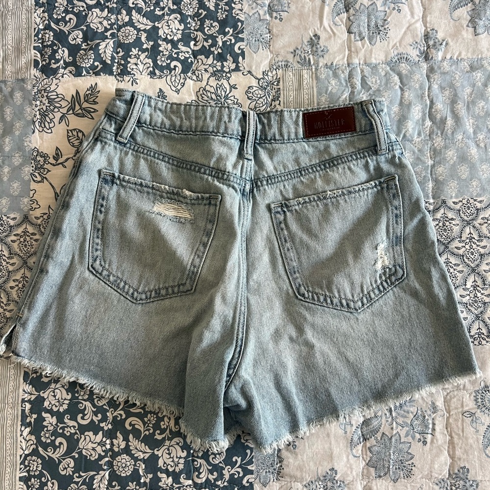 Hollister Women's Light Blue Jean Shorts with Patchwork Size 1 W 25 100% Cotton - Picture 5 of 5